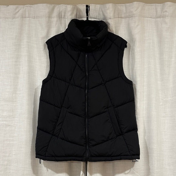Nordstrom Jackets & Blazers - Nordstrom Women’s Black Puffer Vest